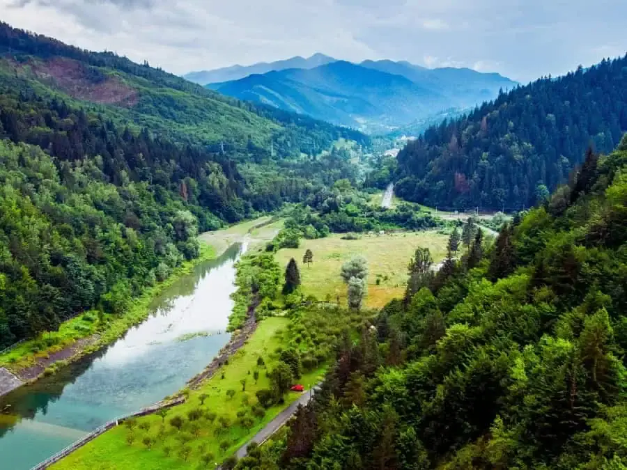 Inchirieri auto pentru un city break in Moldova, cu plecare din Iasi